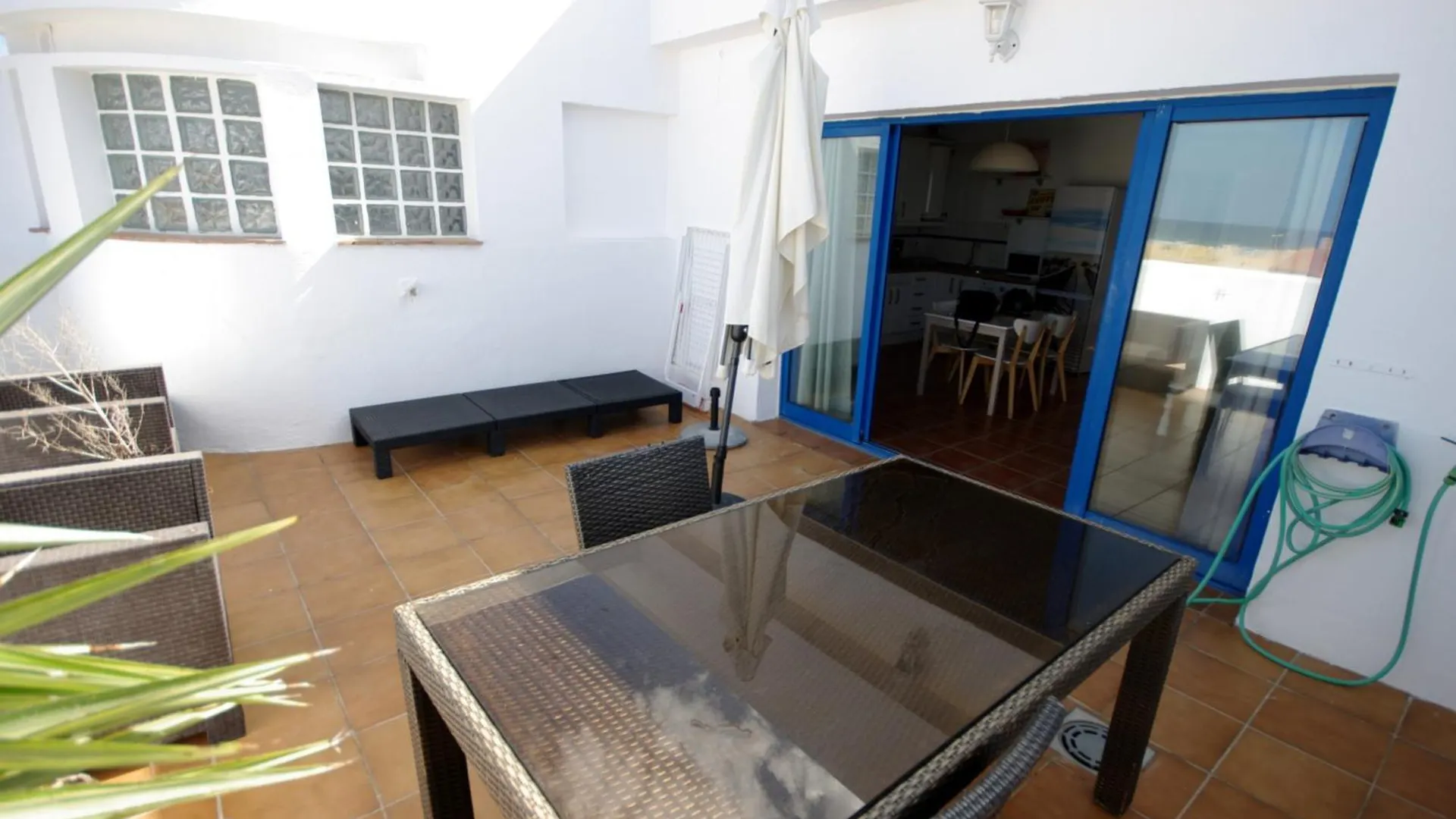 Livingtarifa Atico Altarik Apartment